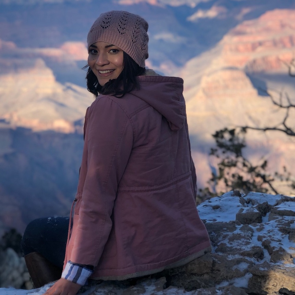 Meet your Posher, Adriana